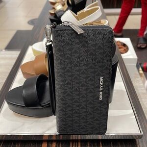 Michael Kors Jet Set Travel Large Travel CONTINENTAL wallet-wristlet-phoneholder